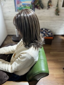 モアナ(Moana) お白髪ぼかしハイライト