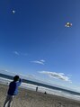 アリビオ(alivio) 年始に海で凧揚げ。天気サイコーでした！！