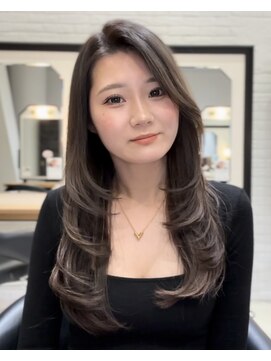 ワン バイ ジエクト(One by The Ect) 【レイヤーロング】垢抜け似合わせカットシルキーベージュ