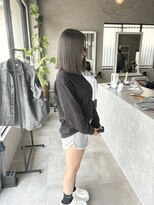 ムード カナザワ(mood kanazawa)&nbsp;切りっぱなしボブ　グレーアッシュ