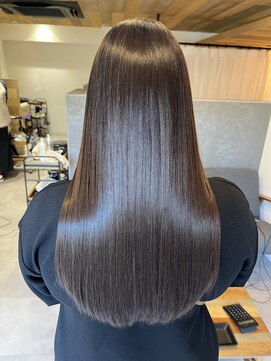 ブルーム ヘア デザイン ドゥーエ(bloom hair design due) ビターチョコレート｜髪質改善×塚口の美髪トリートメント