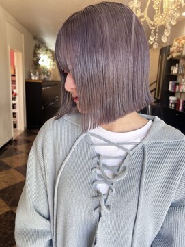 アイディー 高知(id) -高知 id-【白髪ぼかし】扱いやすい切りっぱなしボブ