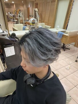 ウィルゴ 原宿(VIRGO) バレイヤージュホワイトシルバーアッシュグレー白シルバーグレー