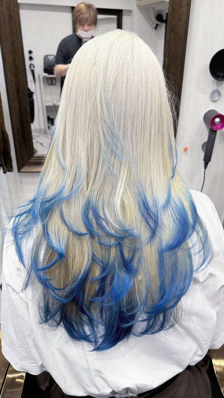 2026年冬】ブルーグラデーションの髪型・ヘアアレンジ｜人気順