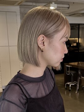 アビー(ABBEY) ミルクティーベージュ×ボブが可愛い/ハイトーン/ボブ