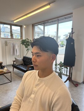 岡田理髪処 ナチュラルアップバングショート