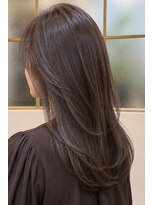 ヘアーズビースリー ポートサイド&nbsp;赤みを抑えた艶髪ロングレイヤー×オージュア【横浜駅近】