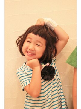 べラミ美容室 キュートなベリーショートバング