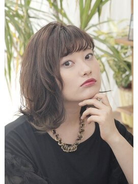 スタジオ 渋谷 原宿(Stujio) 大人キレイな外ハネミディアム