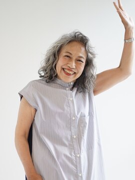 えがお美容室 【えがお美容室】50代60代に人気☆ゆらめくミディアムウェーブ