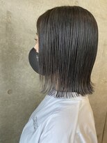 セル(CELL)&nbsp;切りっぱなしボブ　外ハネボブ　暗めグレージュ