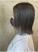 切りっぱなしボブ 外ハネボブ 暗めグレージュ