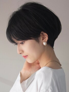 サーカス バイ ビュートリアム 青山(CIRCUS by BEAUTRIUM) マッシュショート 大人可愛いショートヘア 艶カラー 30代40代