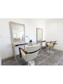 大人女性特有のお悩みも豊富な知識と高い技術で解決へ導きます♪本気でオススメする商材のみを取り揃え★