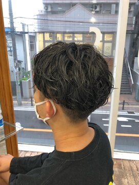 ヘッズ 本八幡店(HEADS) MEN'S HAIR  センターパート　ツイストスパイラル　コンマヘア