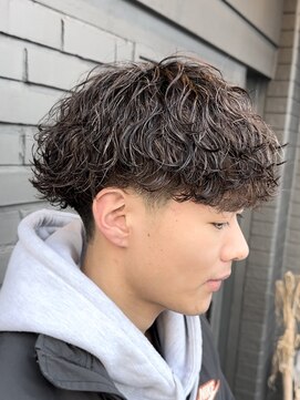 アビー(ABEY) 波巻きスパイラルパーマ刈り上げマッシュグラデーション