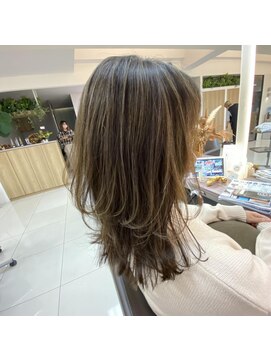 ブラウン(Brown) 色気あるレイヤーカット★白髪ぼかしハイライト