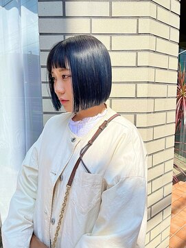 シスタ(SISTA) オン眉前髪前下がり切りっぱなしボブ
