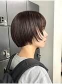 大人可愛い切りっぱなしミニボブ  顔周りレイヤーモカベージュ