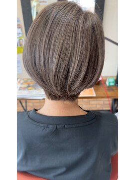 ヘアスタジオブービー ハイライト×ショート