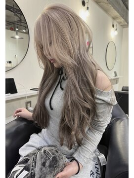 ラ キング(LA KING) ミディアムヘア／暗めカラー/グランマッシュ/レイヤーカット