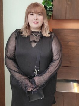 ルアナ バイ アトリエ(Luana by atorie)の写真/女性同士だから髪のお悩みやなりたいイメージも相談しやすい♪あなたの魅力を最大限に引き出します。