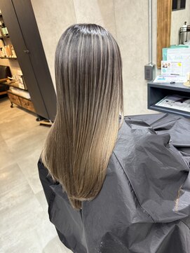 サニー 渋谷(SUNNY) バレイヤージュ、ハイライト、レイヤーロング、グレーベージュ