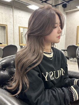 ルノン フィージュ(LUNON fieju) 黒髪クラゲヘアーオリーブグレー小顔ココアベージュ