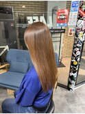 ベージュ