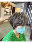 白髪ぼかしハイライトショート