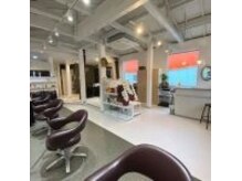 ヘアメイク ルージュ 四方寄店(hairmake ROUGE)の雰囲気（店内）