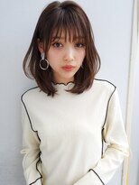 ガーデン オオタカノモリ(garden otakanomori)&nbsp;オフィスカジュアルなひし形シルエットレイヤーカットミディアム