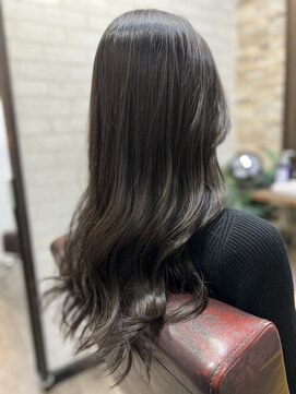 アトリエナガノ(atelier nagano) ニュアンスカラー/センターパート/ツヤ髪スタイル/ブルージュ