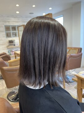 ラボヌールヘアー 宇都宮店(La Bonheur hair) 切りっぱなし×ハイライトカラー【宇都宮駅/インナーカラー】