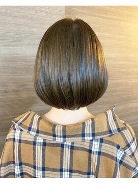 アトリエジーニー(atelier GENIE) 透明感×ミディアムボブ　　新海一也