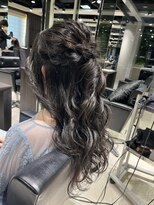結婚式ハーフアップアレンジ