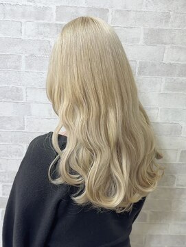 アールプラス 新宿(ar+) 【ブロンドベージュ×フロントウルフ】