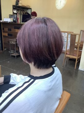 ワラティク(WARATI C) ショートボブ/白髪ぼかしハイライト/ピンクカラー