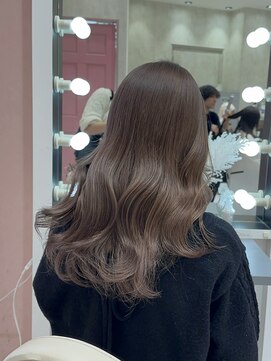 リー 梅田(Lee) ブリーチ1回/ホワイトブリーチ/明るめ/ミルクティーベージュ