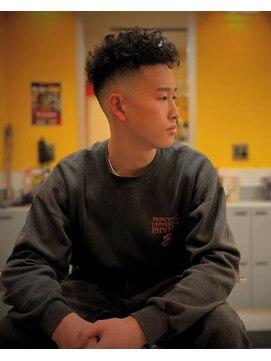 クイーンズバイジェントルマンバーバー(queens by gentlemanBarber) Uchistyle