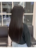 ツヤ感ストレートロングヘア