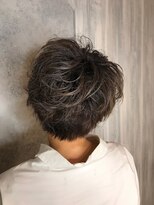 ヘアサロン アティリー(Hair Salon Attirer)&nbsp;西梅田/ボブ/グレーベージュ/白髪ぼかし/ハイライト/ベージュ