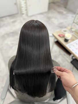 アチェロ(Acero.) 韓国風レイヤー×20代艶髪グレージュカラー