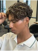 ハイライト/ツイストパーマ/短髪/ツーブロック/men's