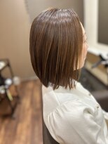 髪師 ケンジロウ(Kenjiro) 手ぐしでまとまる大人ボブ