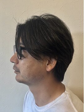 フリー(FREE) 刈り上げないセンターパートメンズカット