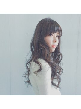 カッツヘアー(KATZHAIR) - -軽やかな流れるバングとアッシュカラーでイマドキロング - -