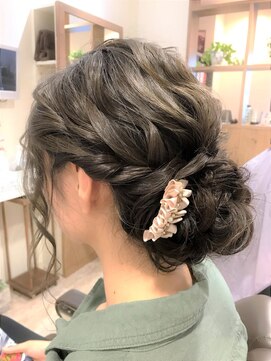 バルバル ヘアデザイン(balbal hairdesign) パーティーアレンジ（セミロング）