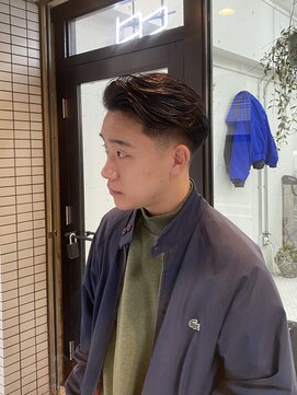 ウェルネス(Wellness) ナチュラルオールバックテーパーフェード