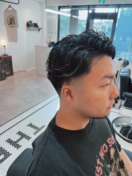 ザワイケーピー(THE YKP) フェード　テーパーフェード　バーバー　メンズスタイル　メンズ